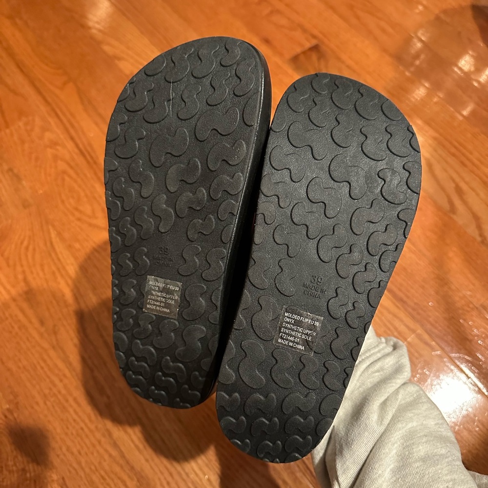 Skims Brand New (NWT) molded sandal Onyx Black - Picture 4 of 7